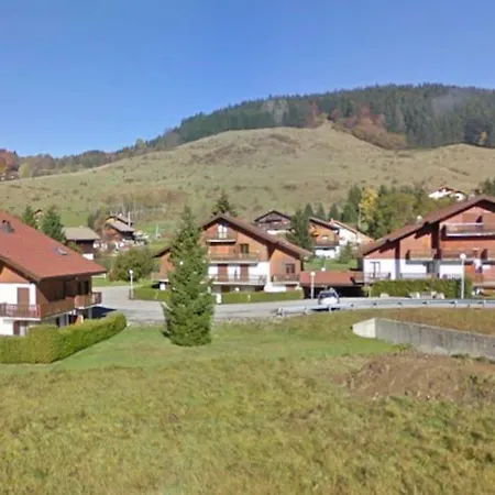 Plein Sud Montagne Et Lacs アパート